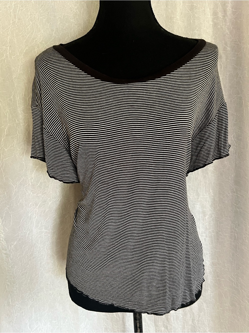 American eagle Striped Black and White Short Sleeve tee